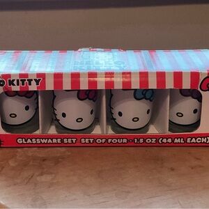 Hello Kitty Glassware Set - Red and White